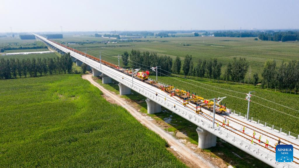 Começa a instalação dos trilhos da ferrovia de alta velocidade Xiong'an-Shangqiu