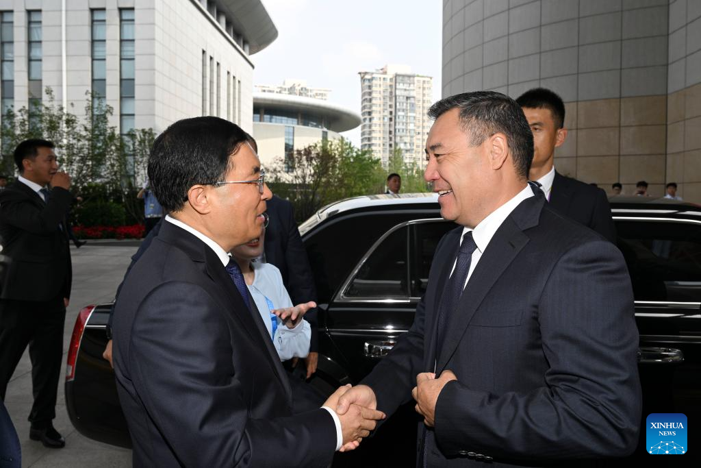 Convidados internacionais deixam Tianjin para participar das comemorações do Dia da Vitória da China em Beijing
