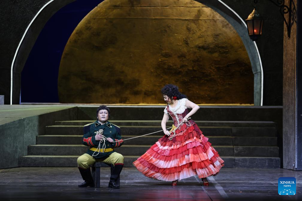 Artistas chineses apresentam ópera "Carmen" na Arábia Saudita