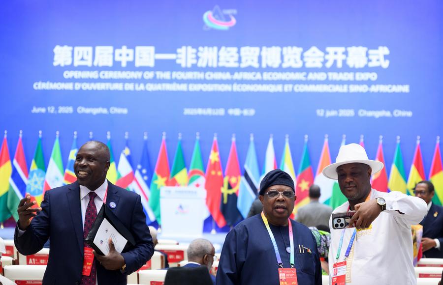 África diversifica comércio para enfrentar tempestade tarifária dos EUA