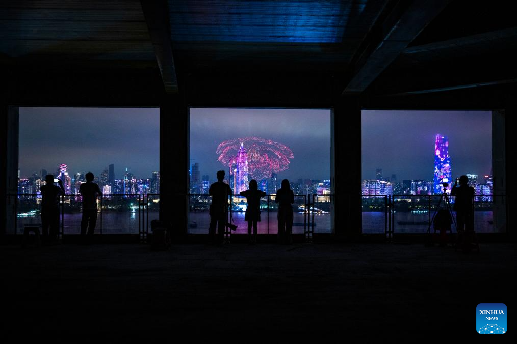 Cidade chinesa de Wuhan recebe abertura da temporada cultural e artística do Rio Yangtzé