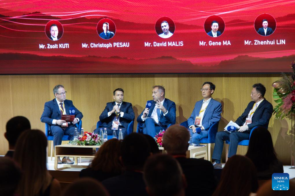 Conferência de Budapeste marca 10 anos de cooperação monetária com a China