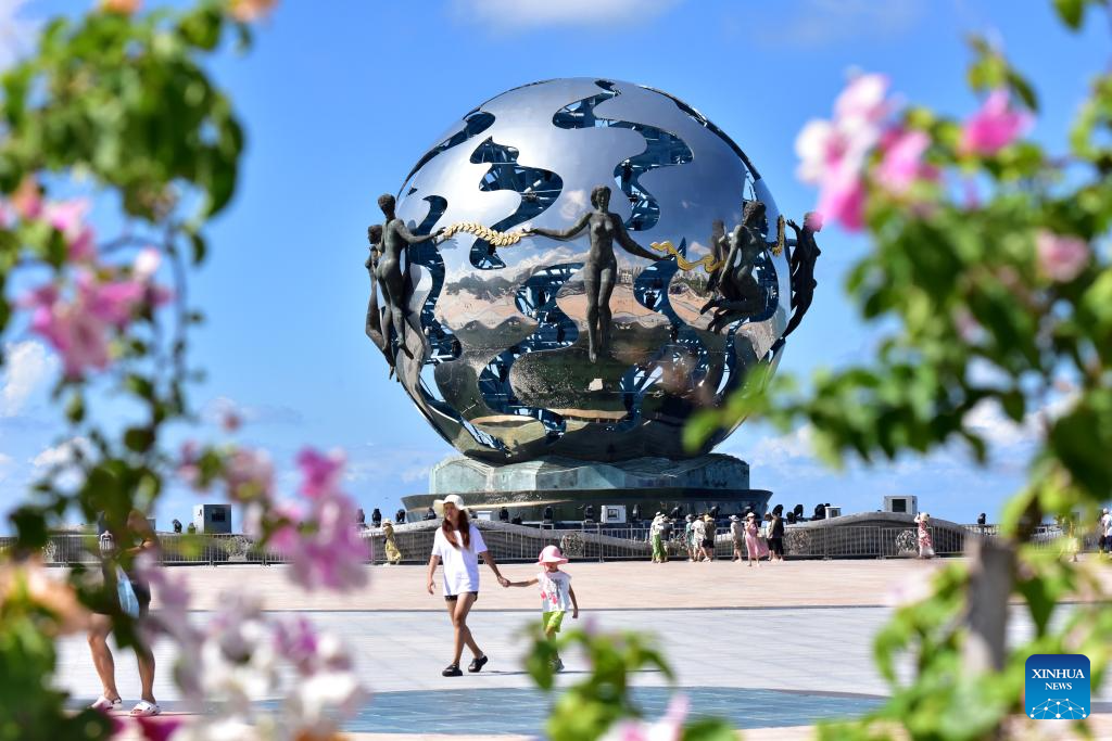 Chineses aproveitam chegada do outono dourado em escapadas de fim de semana