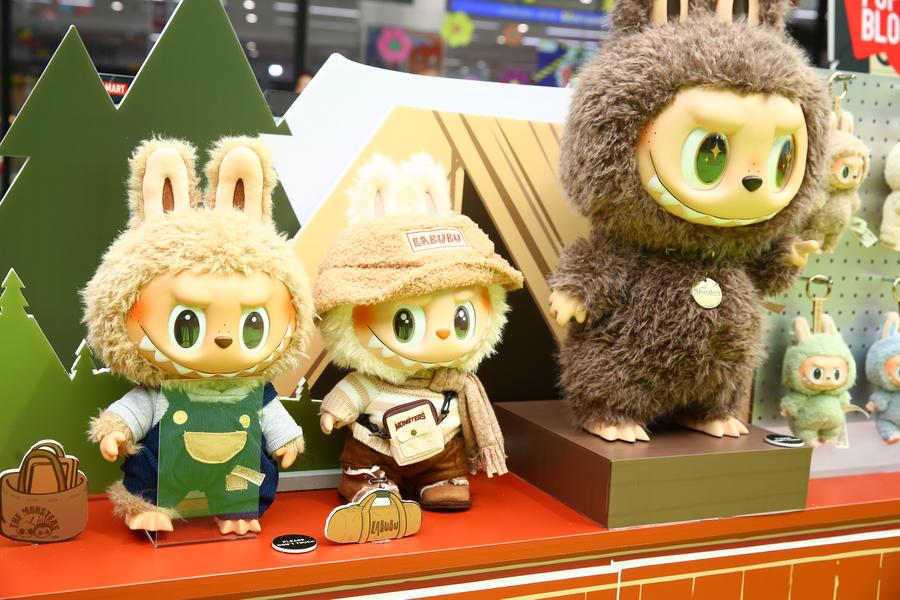 Como o brinquedo Labubu, feio e fofo, viraliza em Milão?