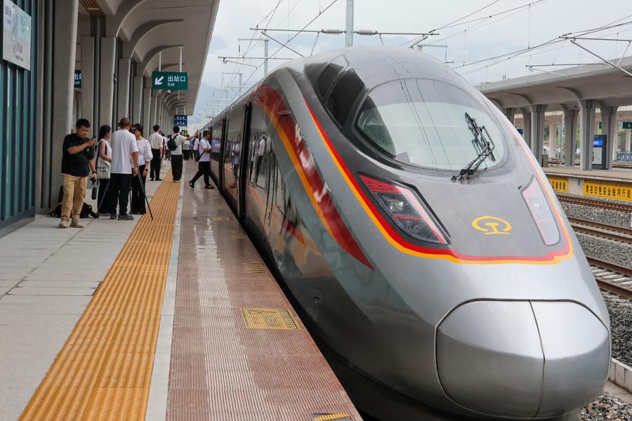 (Multimídia) Viagens de passageiros nas ferrovias da China atingem novo recorde entre janeiro e agosto
