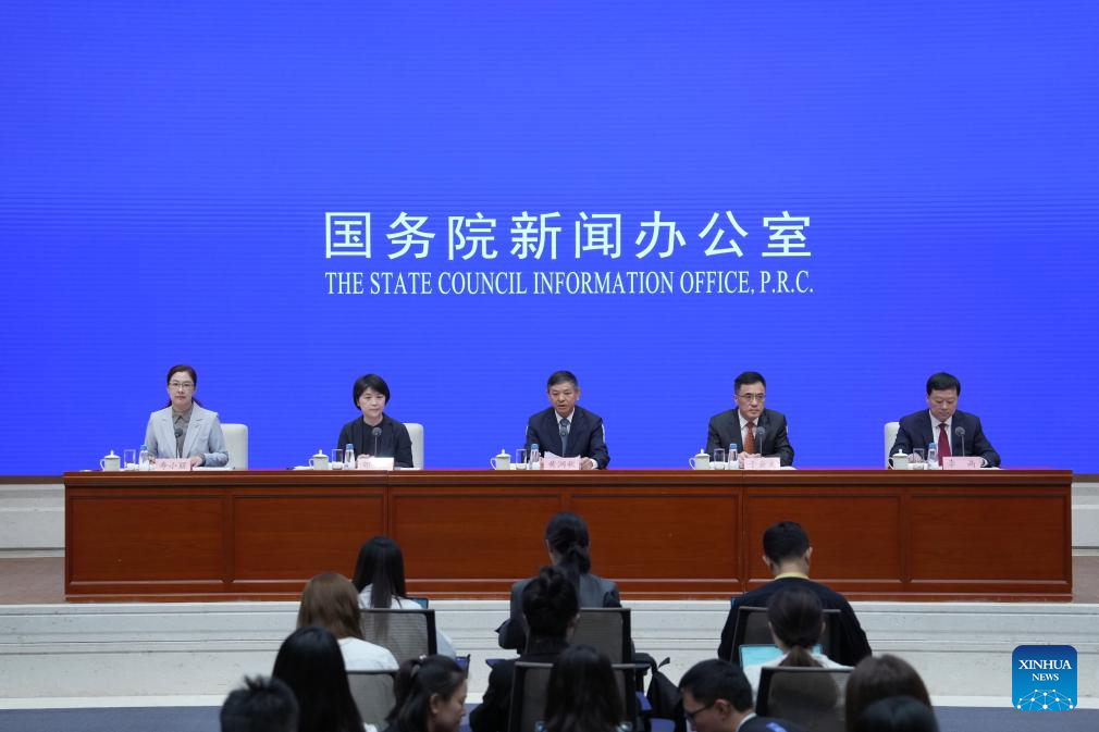 Mercado chinês para comércio de emissões de carbono opera sem problemas, diz ministro