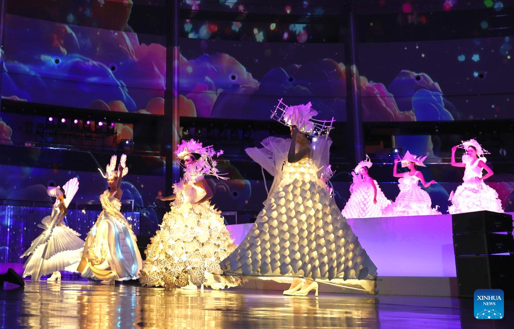 Cidade chinesa de Shanghai sedia cerimônia de abertura do 2º Festival "Shining Shanghai"