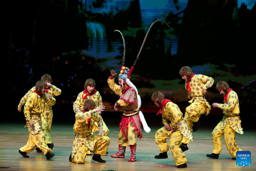 Destaque: De Zhejiang a Rangum, Ópera Wu comemora 75 anos de relações diplomáticas entre China e Mianmar