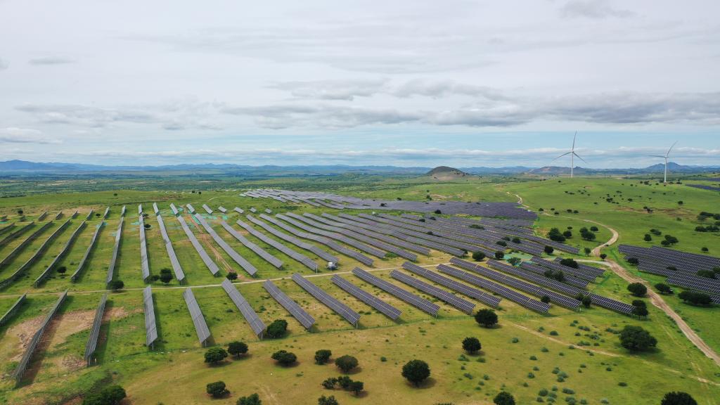 (Multimídia) Capacidade instalada de geração de energia da China aumenta 18%