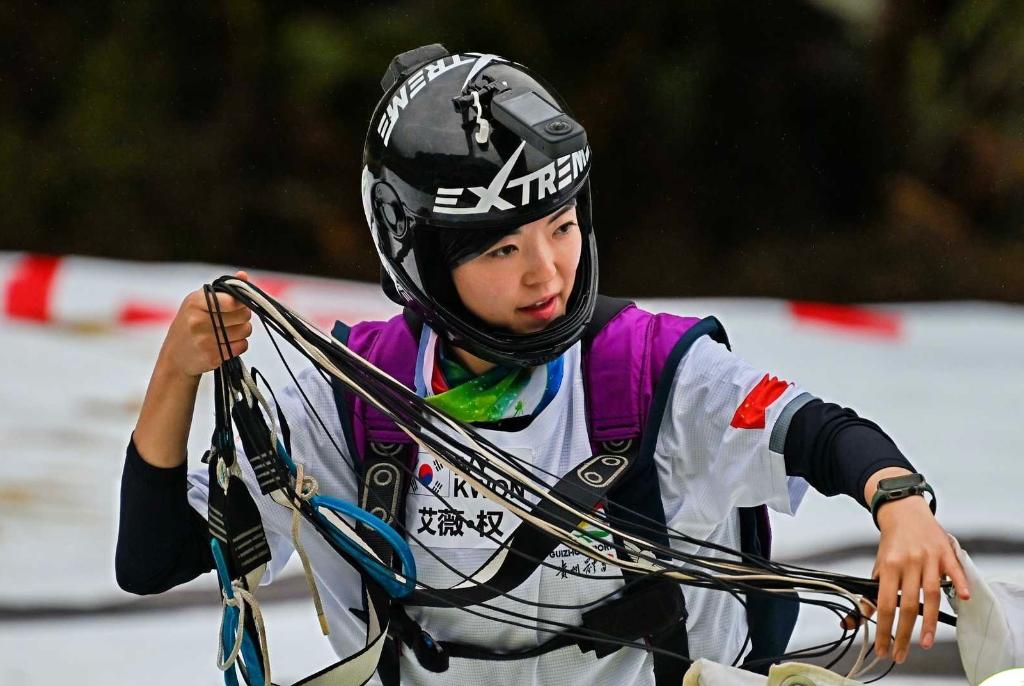 A saltadora sul-coreana Ivy Kwon participa do torneio. (Xinhua)