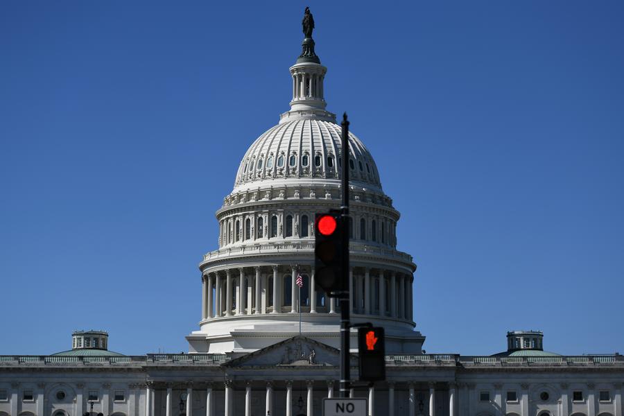 Destaque: Americanos já sentem impacto no primeiro dia de paralisação do governo