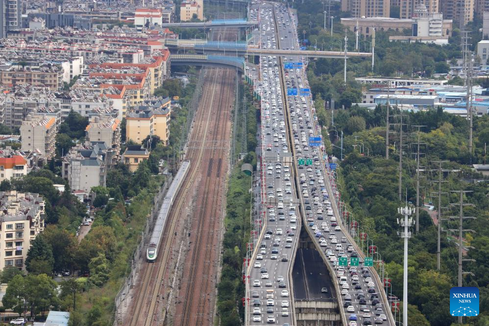 China registra 2,4 bilhões de viagens transregionais de passageiros durante o feriado