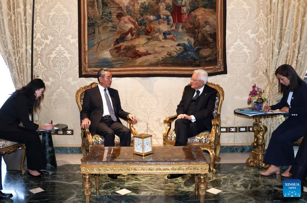 Chanceler chinês pede uma cooperação mais forte entre China e Itália para promover a paz mundial e o desenvolvimento