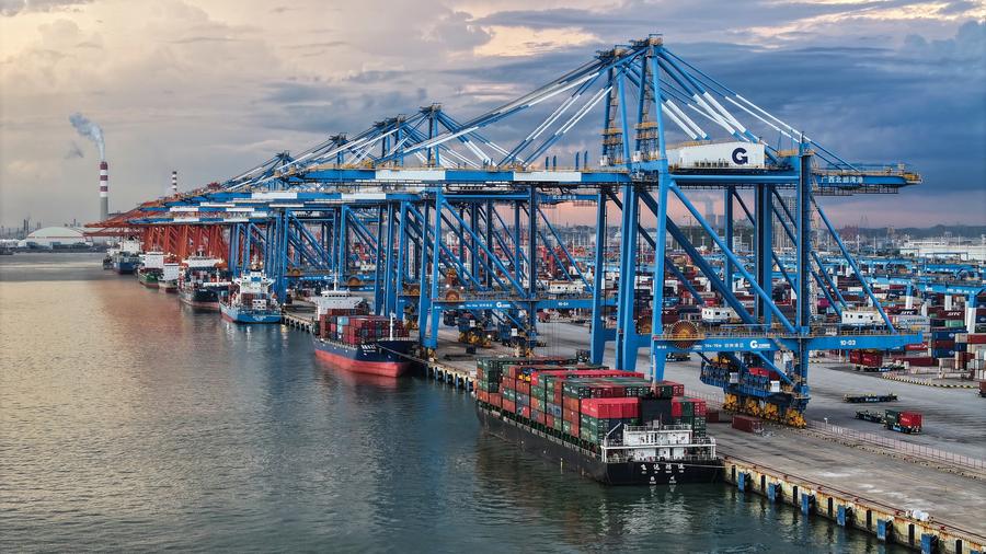 (Multimídia) Comércio exterior da China sobe 4% nos primeiros 9 meses