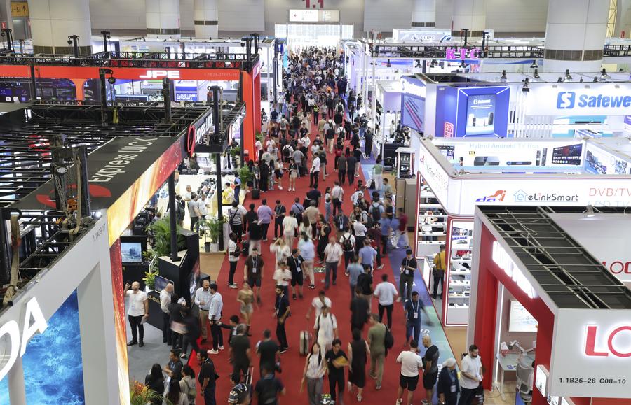 (Multimídia) Feira de Cantão começa no sul da China com número recorde de expositores e compradores