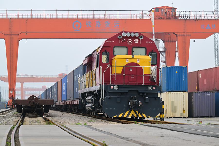 (Multimídia) Volume de frete ferroviário da China sobe 3,4% entre janeiro e setembro