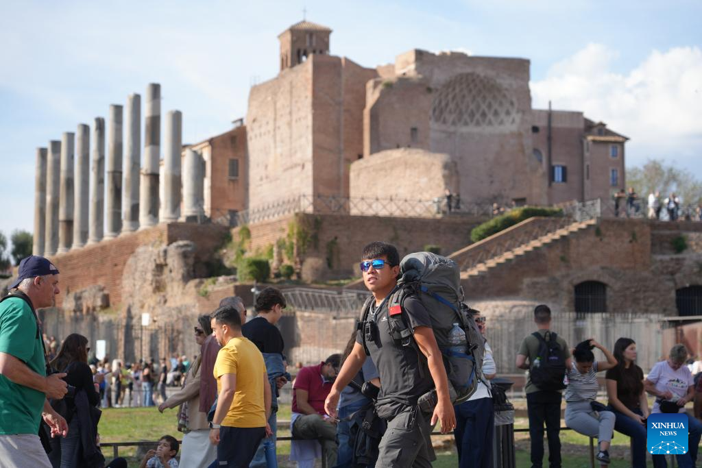 Destaque: De Xi'an a Roma a pé -- A jornada de um homem pela moderna Rota da Seda