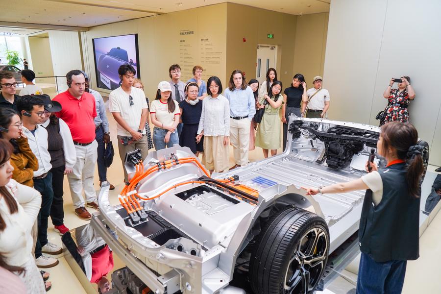 (Multimídia) Comentário da Xinhua: EUA devem trabalhar com a China para garantir progresso constante nos laços bilaterais