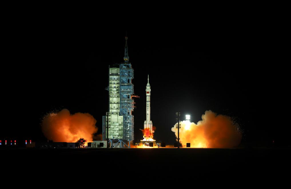 Ampliação: China lança espaçonave tripulada Shenzhou-21