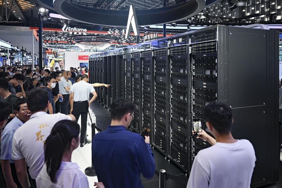 (Multimídia) Indústria de fabricação de informática da China registra crescimento estável nos primeiros três trimestres