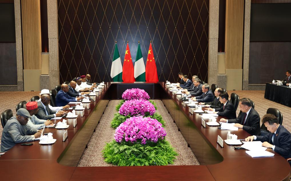 Premiê chinês se reúne com presidente da Câmara dos Representantes da Nigéria
