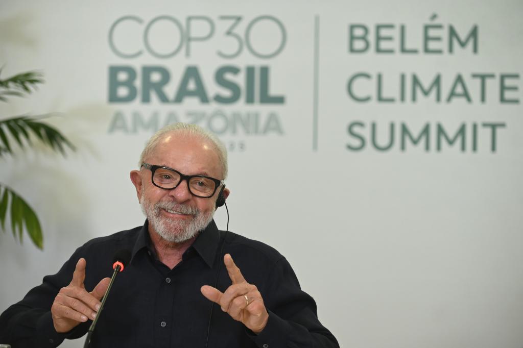 (Multimídia) Lula diz que Brasil reforçará cooperação com China e comunidade internacional para enfrentar mudanças climáticas