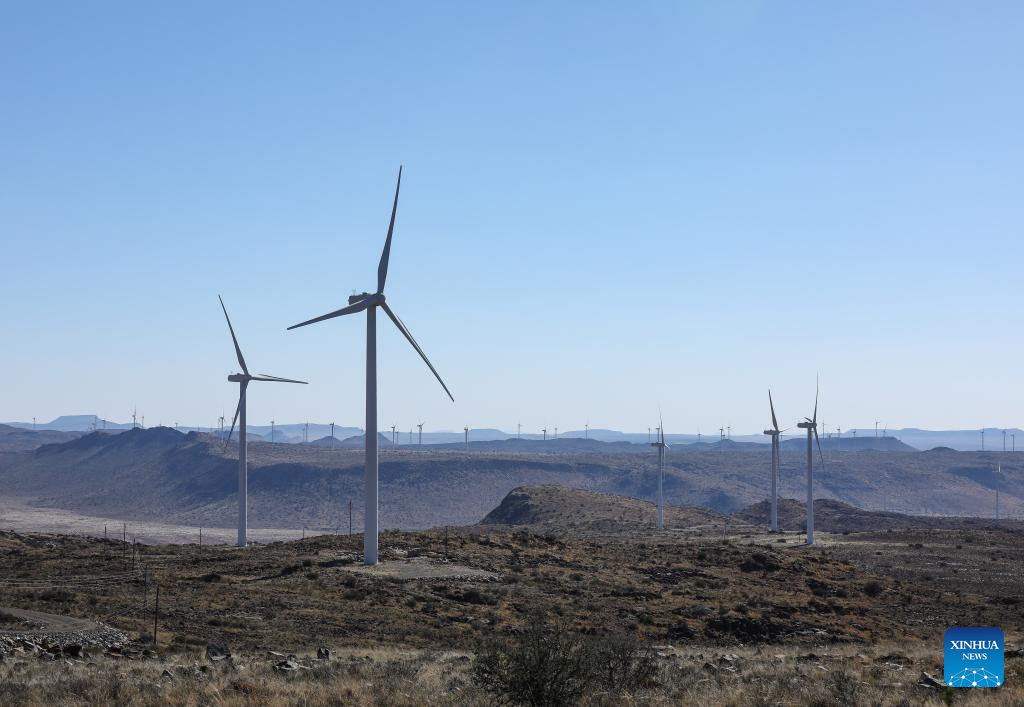 Destaque: Projeto de energia eólica construído pela China empodera moradores locais e melhora vidas na África do Sul