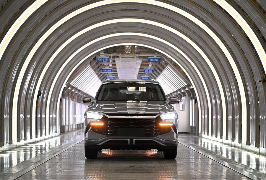 (Multimídia) Produção e vendas de VNEs da China aumentam nos primeiros 10 meses de 2025