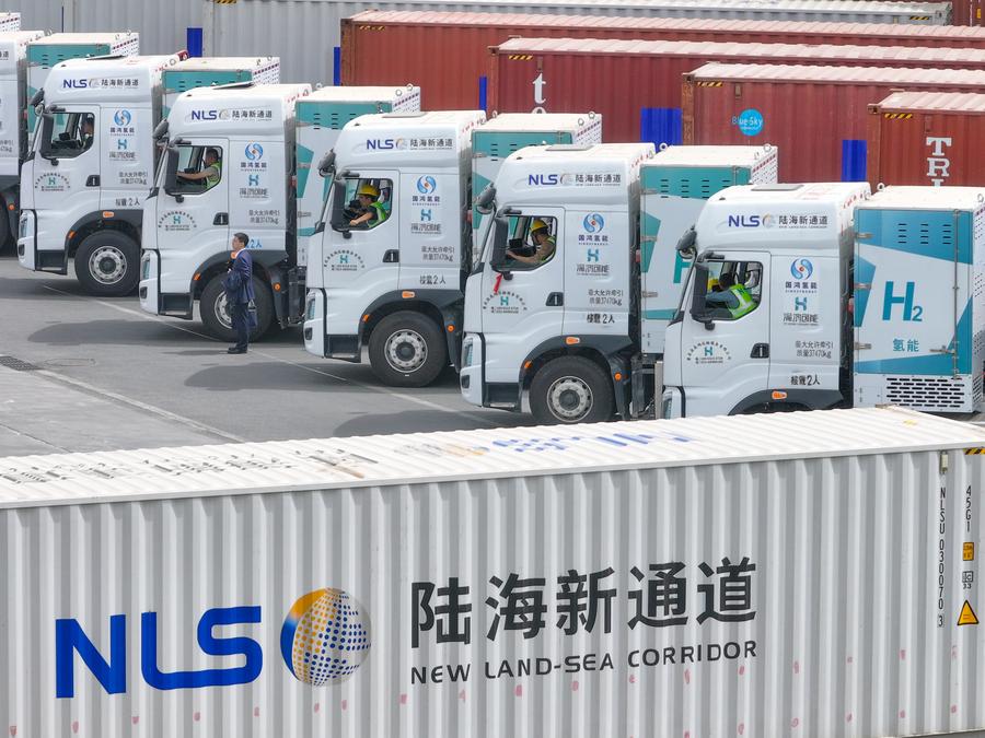 (Multimídia) Corredor comercial da China registra aumento no transporte rodoviário de mercadorias