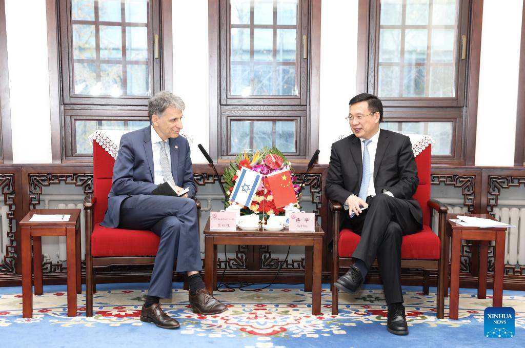 Presidente da Xinhua se reúne com embaixador de Israel na China