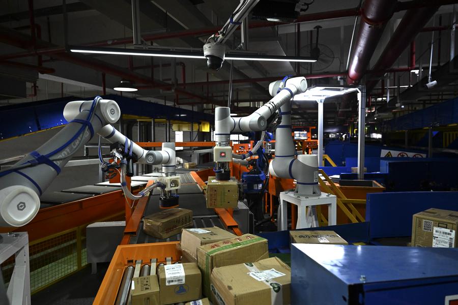 (Multimídia) Setor de entregas expressas da China registra crescimento estável nos primeiros 10 meses