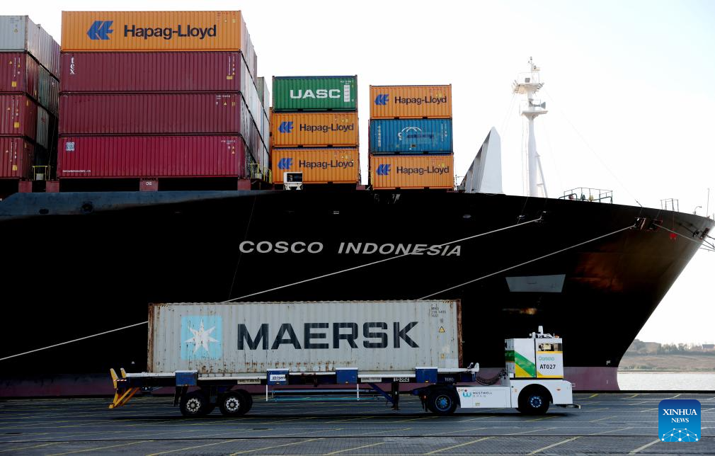 Destaque: Comboio silencioso de caminhões autônomos chineses amplia presença no porto mais movimentado do Reino Unido