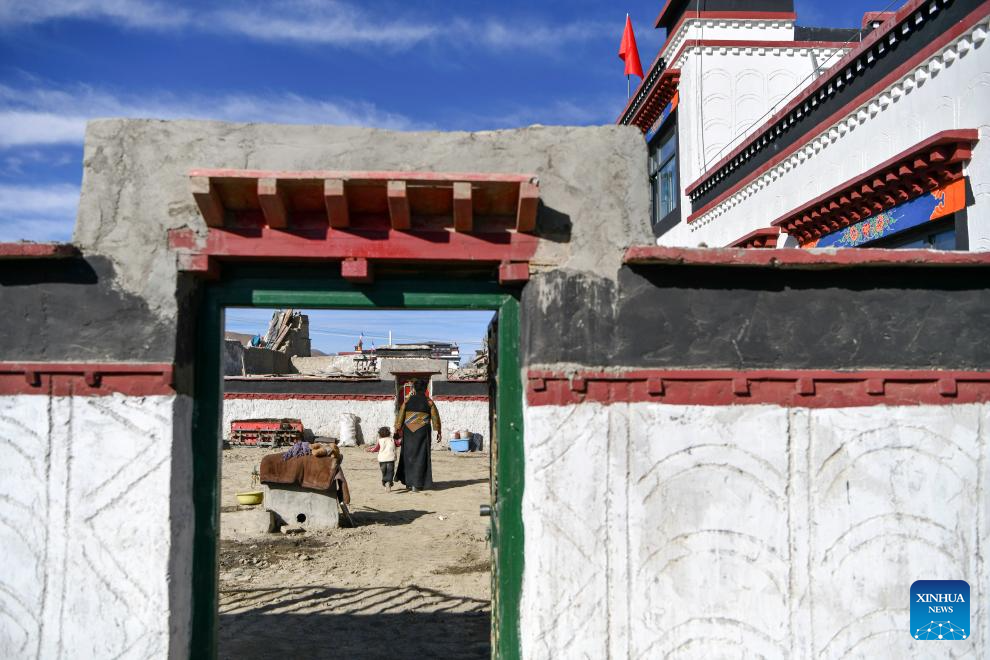 Região chinesa de Xizang conclui reconstrução de mais de 32.500 moradias após terremoto