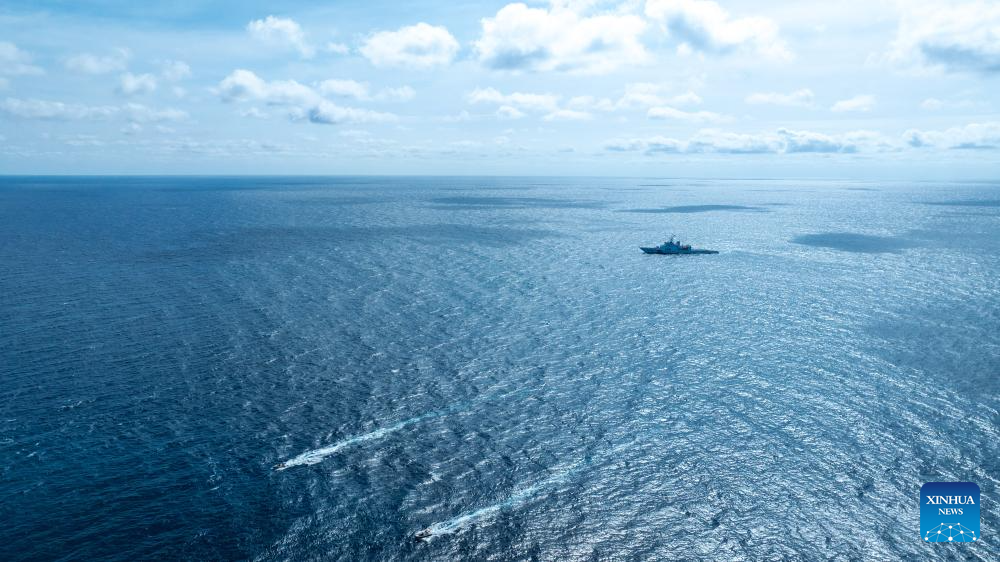 Guarda Costeira da China patrulha águas ao redor de Huangyan Dao