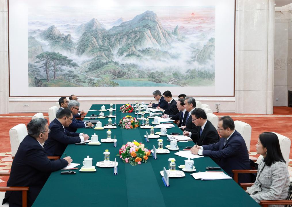 Principal diplomata chinês reúne-se com alto funcionário malaio sobre cooperação estratégica bilateral