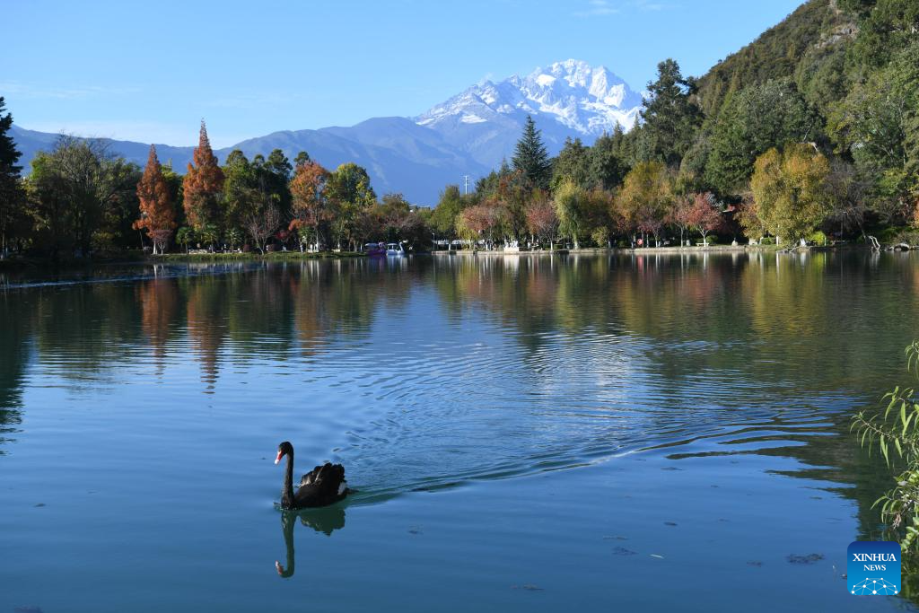 Veja imagens da Montanha Nevada Yulong em Lijiang, Província de Yunnan