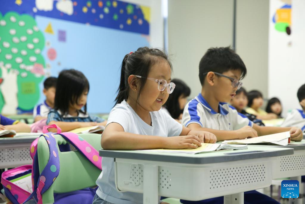 Destaque: Estudantes de Mianmar estudam chinês para ter melhores oportunidades