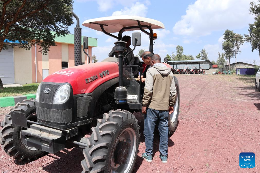 Destaque: Especialistas chineses impulsionam agricultura integrada, transformando a vida rural na Etiópia