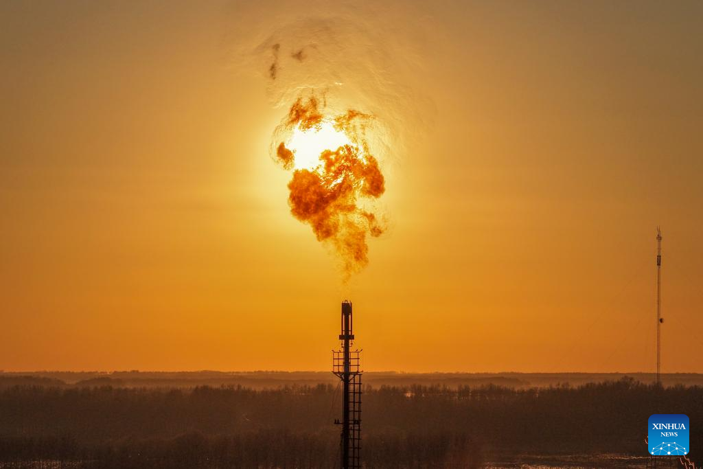 Campo Petrolífero de Daqing, na China, supera um milhão de toneladas em produção de óleo de xisto