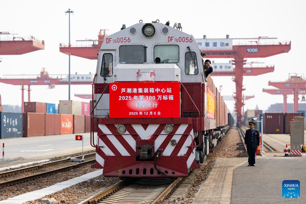 Volume de transporte combinado marítimo-ferroviário de Shanghai ultrapassa marca de 1 milhão de TEUs