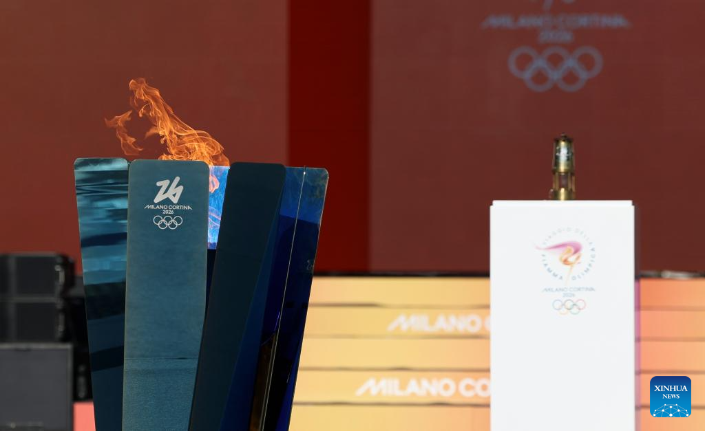 Revezamento da tocha olímpica dos Jogos de Inverno de Milão-Cortina 2026 começa em Roma