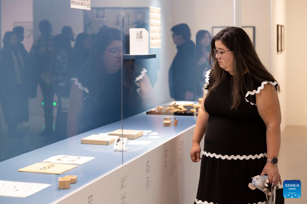 Participantes da 4ª Semana Internacional de Literatura de Shanghai visitam locais culturais