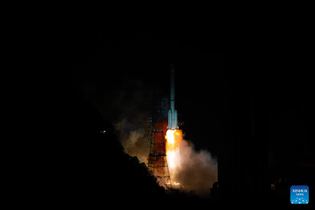 China lança satélite Fengyun-4 03