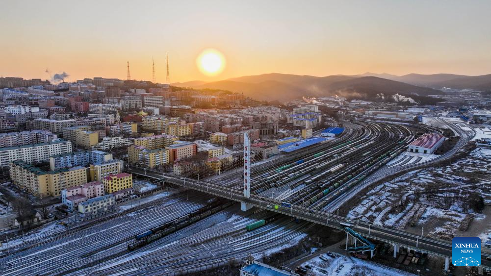 Porto ferroviário de Suifenhe registra mais de 4.000 viagens de trem de carga China-Europa desde inauguração