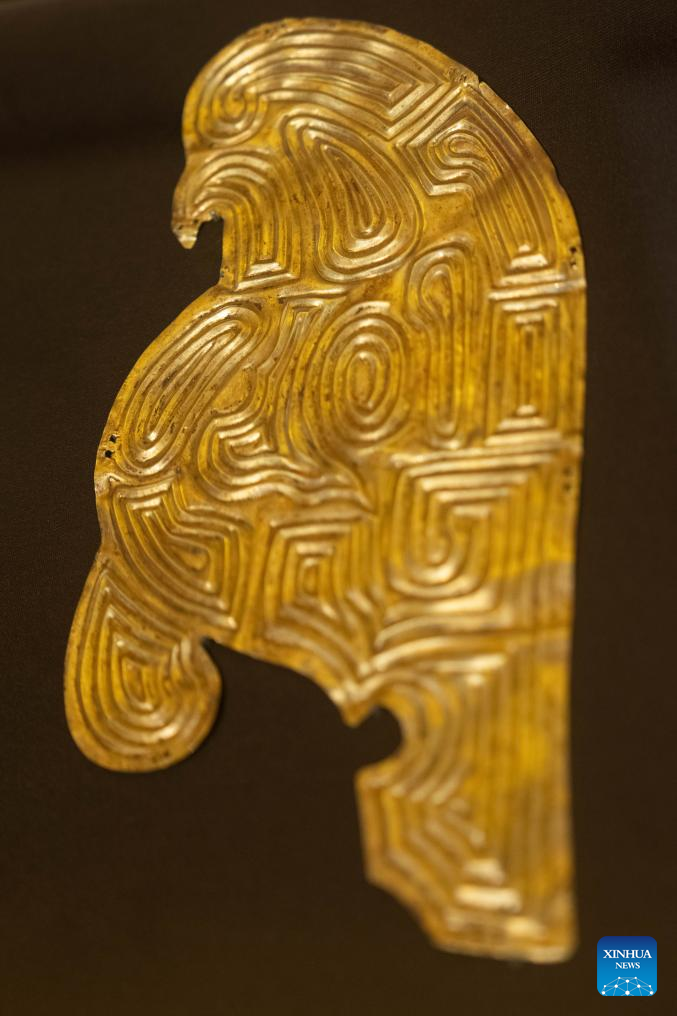 Museu de Chengdu inaugura exposição de artefatos têxteis com fios de ouro