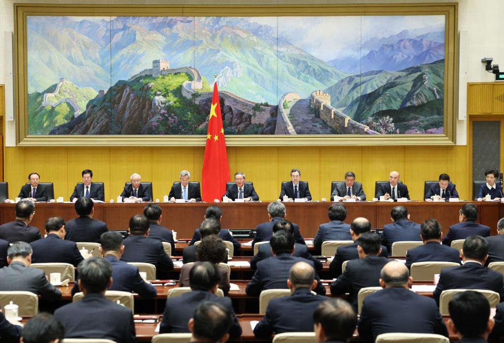 Premiê chinês pede integridade e combate à corrupção no trabalho do governo