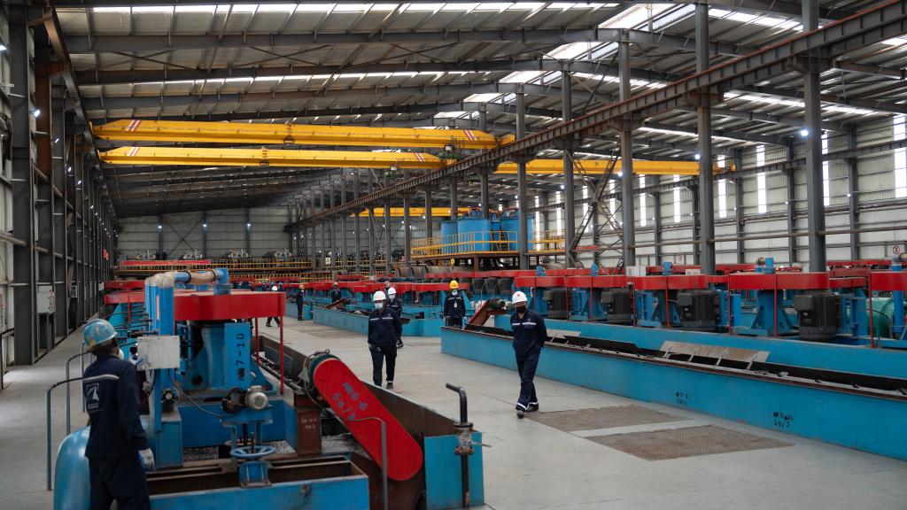 (Multimídia) Presidente Chapo destaca agregação de valor na inauguração de fábrica de grafite em Moçambique