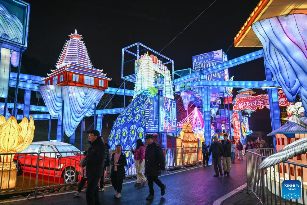 Cidade chinesa de Chongqing realiza Festival das Lanternas para celebrar o próximo Ano Novo Chinês