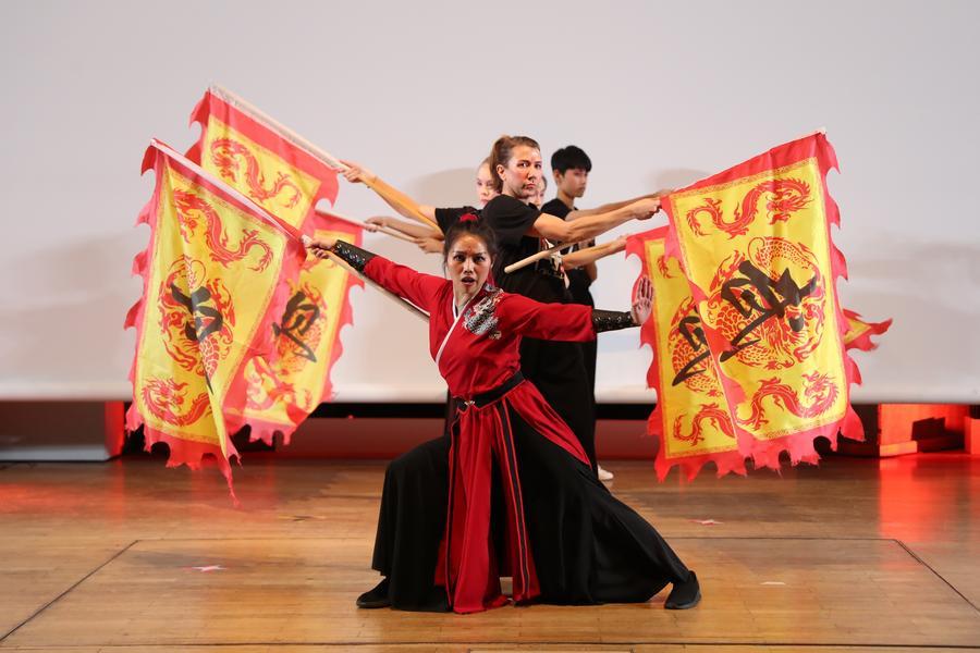 Do Kung Fu à ópera: Estudantes chineses comemoram o Ano do Cavalo em Berlim